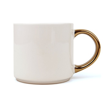 White mug with gold rim and handle 450 ml  (1)